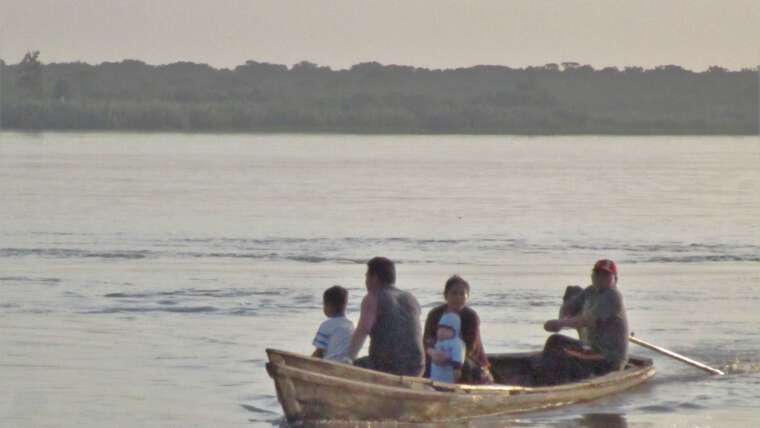 Educar por la radio en la selva amazónica del Perú