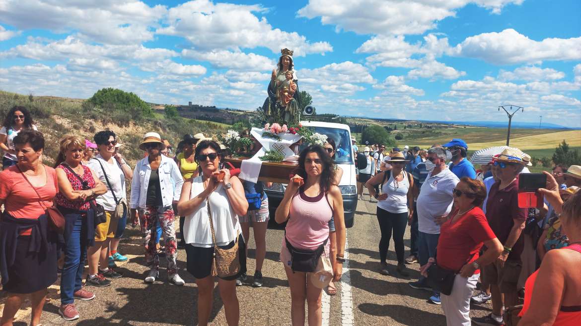 Parroquias y colegios agustinos participan en la XXXIV Marcha Mariana